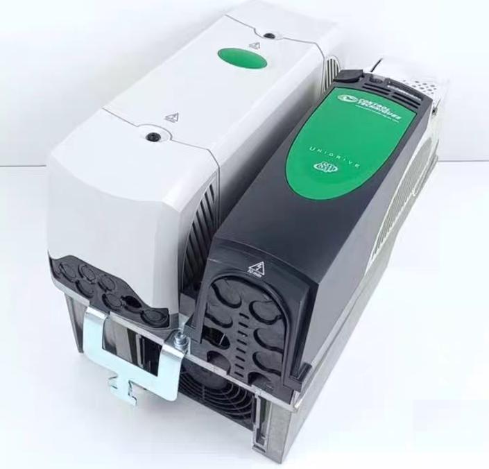 Emerson Unidrive SP SP3403 380-480V 51 3A 22 30kW TIG