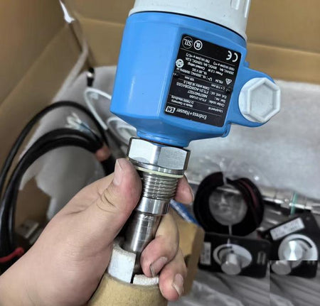 Endress Hauser FTL51-31U0 0 19-253VAC 19-55VDC 1 3W IP67 118mm M20x1 5
