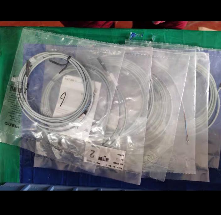 FESTO SMT-8M-A-NS-24V-E-2 5-OE 574338 24V 2 5 6