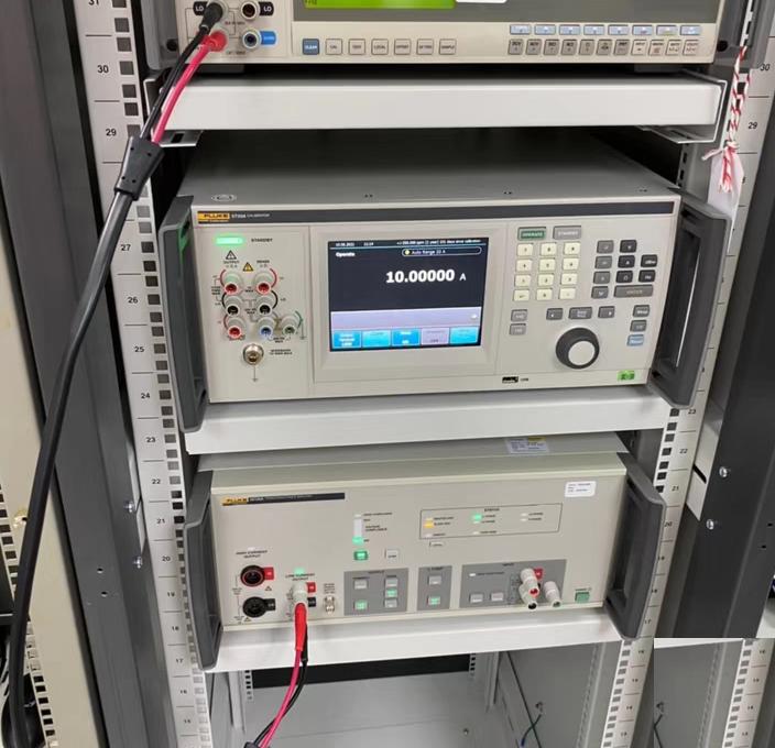 FLUKE 5800A FLUKE 7000 FLUKE 734A FLUKE 7000S FLUKE 7001 FLUKE 7004N 7010N fluke 7004T 7010T 7250Sys fluke 732B fluke 734A fluke A40 A40A