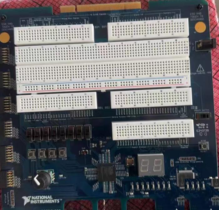 FPGA NI ELVIS II 100MS s