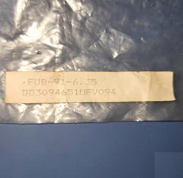 FUJIKIN FUB-91-6 35 0 FUB-91-9 52 1 1 4 3 8 Round Handle Belllows Valve