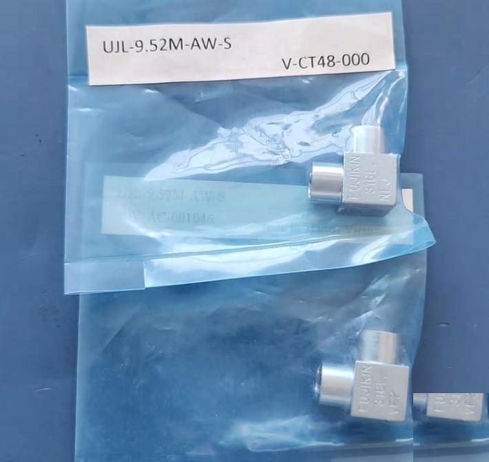 FUJIKIN UJL-6 35M-AW-S 18 FUJIKIN UJL-9 52M-AW-S 2 Swagelok316L VIM-VAR Micro-Fit® 90 1 4 in 6LV-4MW-9 233 32 316L VIM-VAR Micro-Fit® 90 3 8 in 6LV-6MW-9 482 03