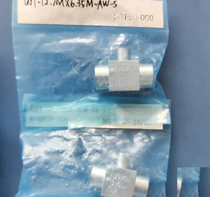FUJIKIN UJT-12 7M 6 35M-AW FUJIKIN UJT-12 7M 6 35M-AW-S 2 FUJIKIN UJT-12 7M 9 52M-AW-S 2 FUJIKIN UJT-9 52M 6 35M-AW-S 2 FUJIKIN UJX-6 35M-AW-S 1