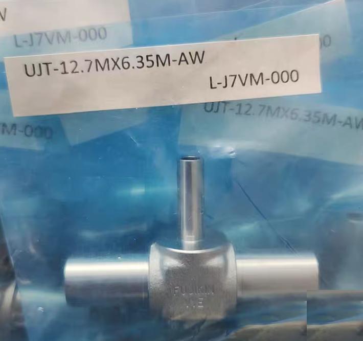 FUJIKIN UJT-12 7M 6 35M-AW FUJIKIN UJT-12 7M 6 35M-AW-S 2 FUJIKIN UJT-12 7M 9 52M-AW-S 2 FUJIKIN UJT-9 52M 6 35M-AW-S 2 FUJIKIN UJX-6 35M-AW-S 1