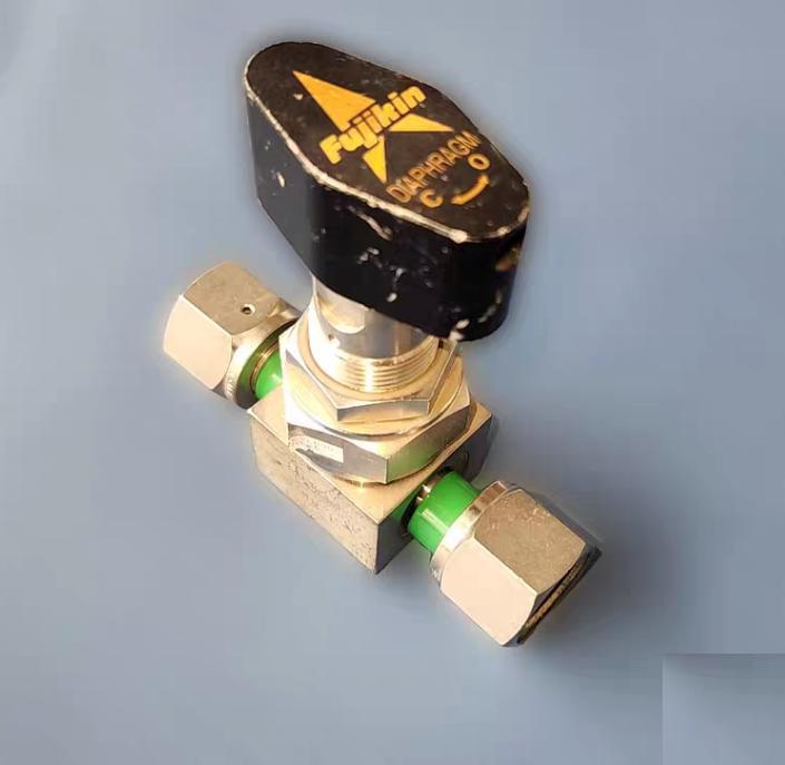 Fujikin FUDDFL-71-9 52-2-NL Valves - DiaphragmConnection size 1 2Connection Type MVCRPressure 145 PSIActuator ManualMaterial 316 Stainless