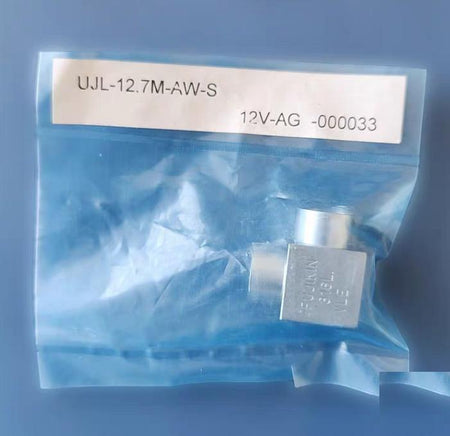 Fujikin UJL-12 7M-AW-S 109 Fujikin UJL-12 7M-AW Swagelok316L VIM-VAR Micro-Fit® 90 1 2 in 6LV-8MW-9 643 81