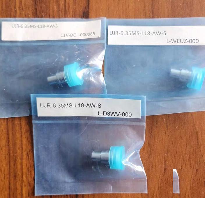 Fujikin UJR-6 35MS-L18-AW-S 3 UJR-6 35MS-AW-S 4 UJR-6 35MS-L33-AW-S 2 1 4 in VCR x 1 4 x 0 035 in