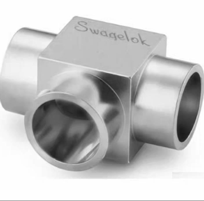 Fujikin UJT-12 7M-AW-S 35 Fujikin UJT-12 7M-AW 13 Swagelok316L VIM-VAR Micro-Fit® 1 2 in 6LV-8MW-3 841 96