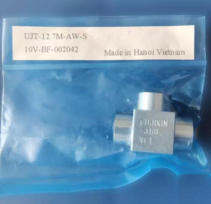 Fujikin UJT-12 7M-AW-S 35 Fujikin UJT-12 7M-AW 13 Swagelok316L VIM-VAR Micro-Fit® 1 2 in 6LV-8MW-3 841 96