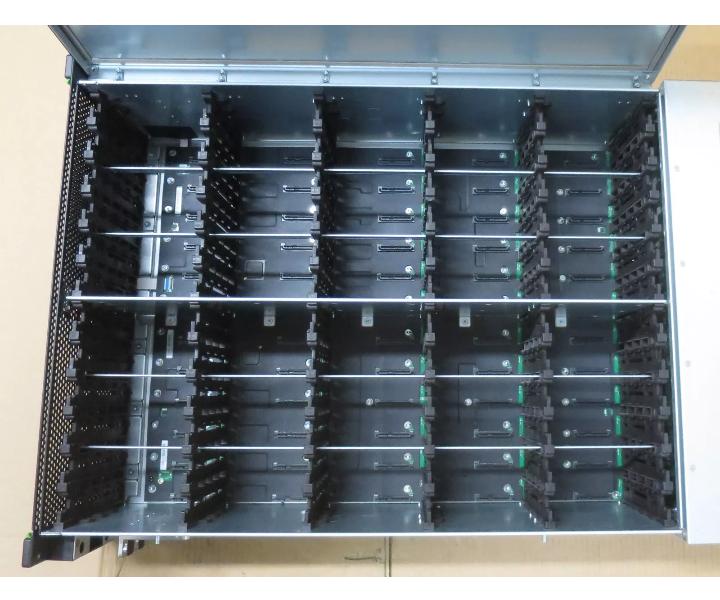 HD-DE 60-Bay DX200 IOM12G 2xFEM12G