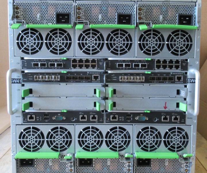 18-Slot S26361-K1421-V300 BX900