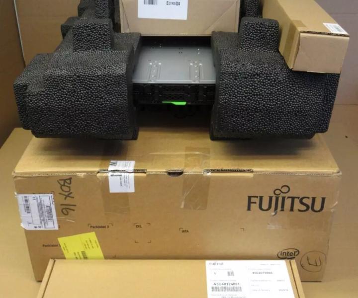 i3-8100 RX1330 16GB 2x600GB