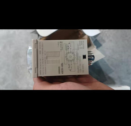 H3CR-HRL 220V 3 24V 4 110V 1 8 100
