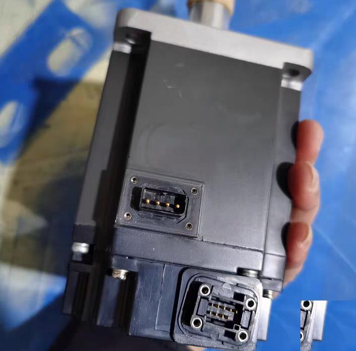 HG-KR73 3AC 100V 1 8A 2 8N m 3000rpm 1