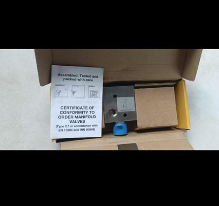 HLS28M8F4F 316ss 1 2NPT PTFE 260℃ 500F max parker 500 39