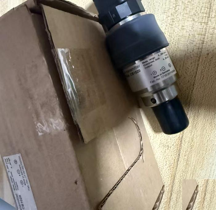 HOPPETTI UINIVERSAL CB1020 0-10barUINIVERSAL CB1020 3barUINIVERSAL CB1020 0-1barCOMP ACT CB6010 0-6barCOMP ACT CB6010 -1-3bar