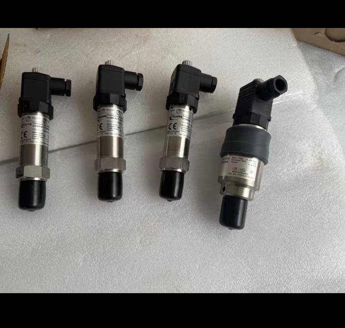 HOPPE COMPACT CB6010 0-6bar COMPACT CB6010 -1-3bar UNIVER SAL CB1020 1bar 4-20mA 6-30VDC Ｎ