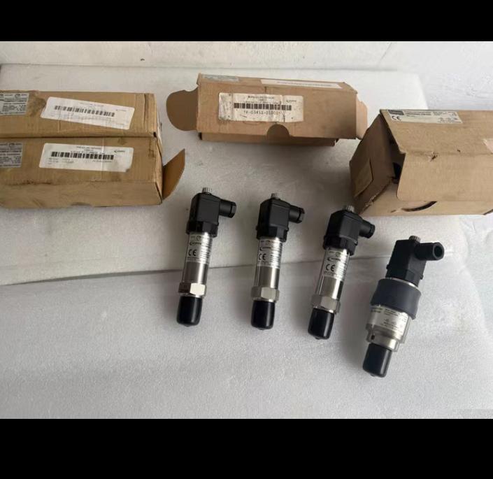 HOPPE COMPACT CB6010 0-6bar COMPACT CB6010 -1-3bar UNIVER SAL CB1020 1bar 4-20mA 6-30VDC Ｎ