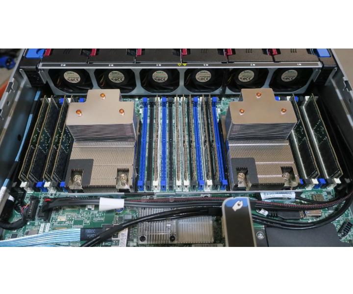 E5-2667v3 8-Core 8-Bay DL380 Gen9 20GHz 192GB 400GB