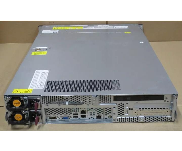 P4500 E5520 33GHz 8x600GB