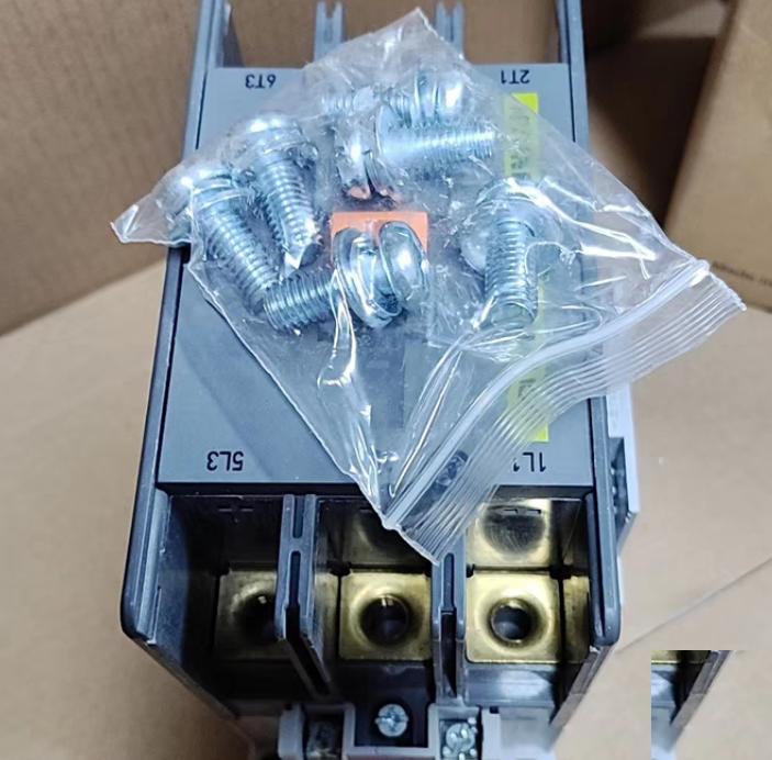 HYUNDAI UMC 100 220-440V