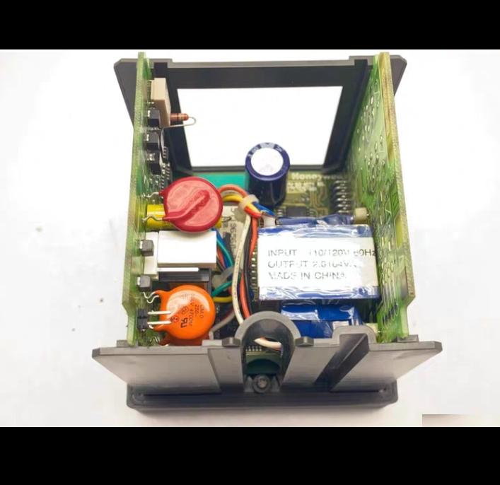 Honeywell DC200E-0-000-1D0000-0 -Pro UDC2000
