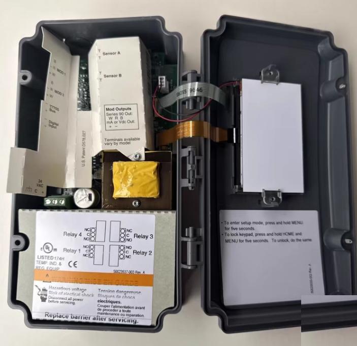 Honeywell T775B 2040 2000