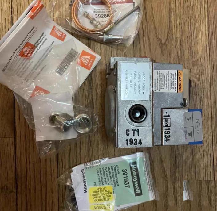 Honeywell V800A1088 24V Gas Valve