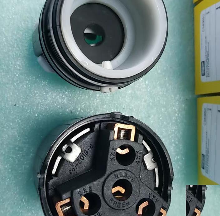 Hubbell CS8365C 50A 250VAC 10 Brand Hubbell Wiring Device-KellemsCatalog ID CS8365CLocking Devices Twist-Lock® Industrial Male Plug 50A 3-Phase Delta 250V AC 3-Pole 4-Wire Grounding Non- NEMA Screw Terminal Black and White
