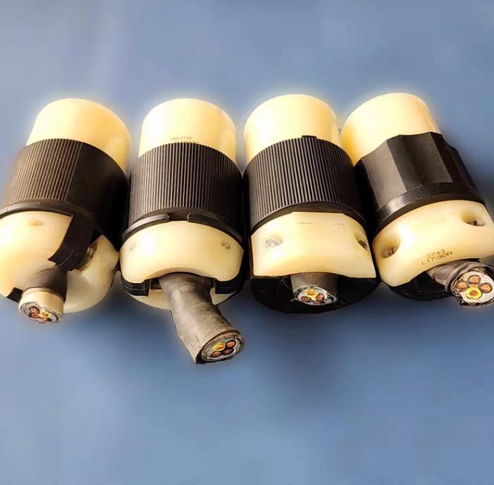 Hubbell HBL2741 HBL2743 HBL274530A 3Φ 600VAC HBL2741 Locking Devices Twist-Lock® Industrial Male Plug 30A 3-Phase 600V AC 3-Pole 4-Wire Grounding L17-30P Screw Terminal Black and White