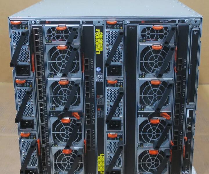 14-Slot 8721-HC1 x240