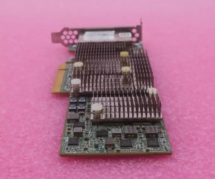 Quad-Port 9206-16e Mini-SAS 00Y7062