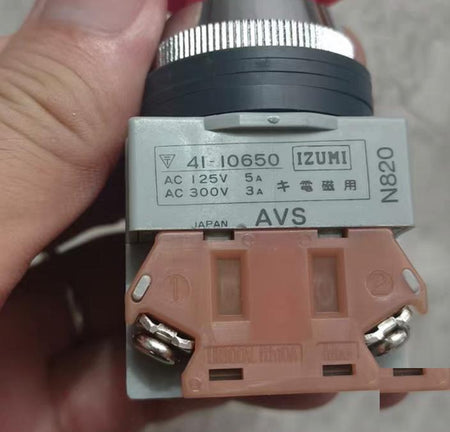 IDEC AVS311N-R 30mm 22 35 15