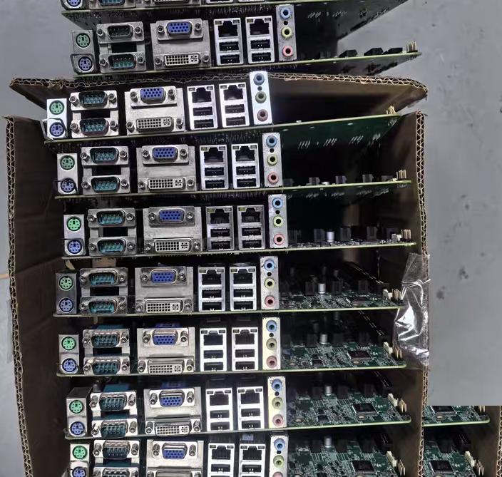 IMB-H610B-R10-GWI 11 IEI microATX IMB-H610B-R10 H61 1155