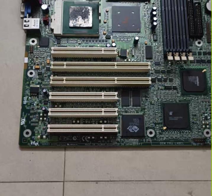 Intel STL2 Tupelo Intel SERVER BOARD G7ESZ 370 G7ESZ 133-659718-1-02-001 APTL13401253PBA A28808-305 CPU 2 1000 256 133 1 75 PIII