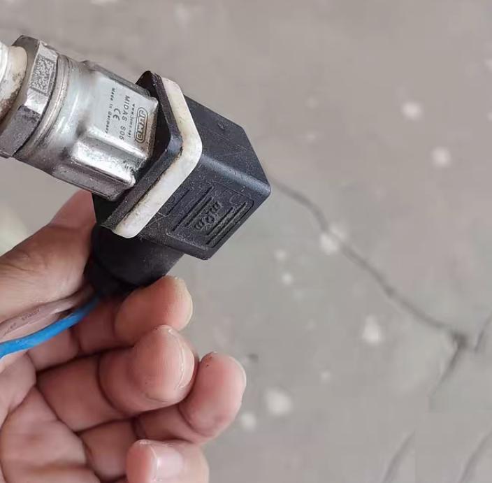 JUMO MIDAS S05 401010 000 0-25 bar 4-20 mA