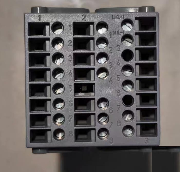 JUMO dTRON 316 703041 181-000-23 000 AC DC 20-30V 230VAC 3A 8VA CE UL