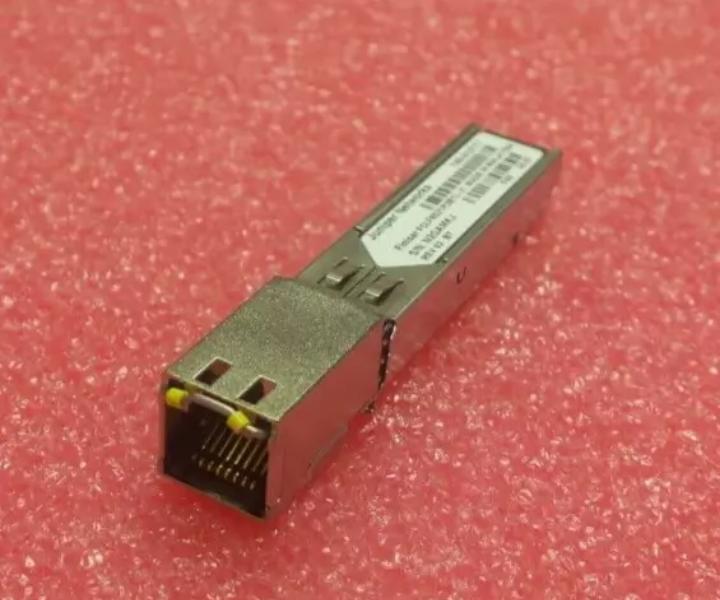 SFP-1GE-T 740-013111 FCLF8521P2BTL-J1 RJ45