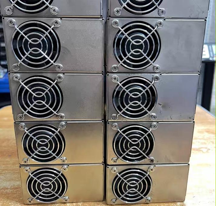 LCM600Q          24VDC 27A   5VDC 2A          10        150      200