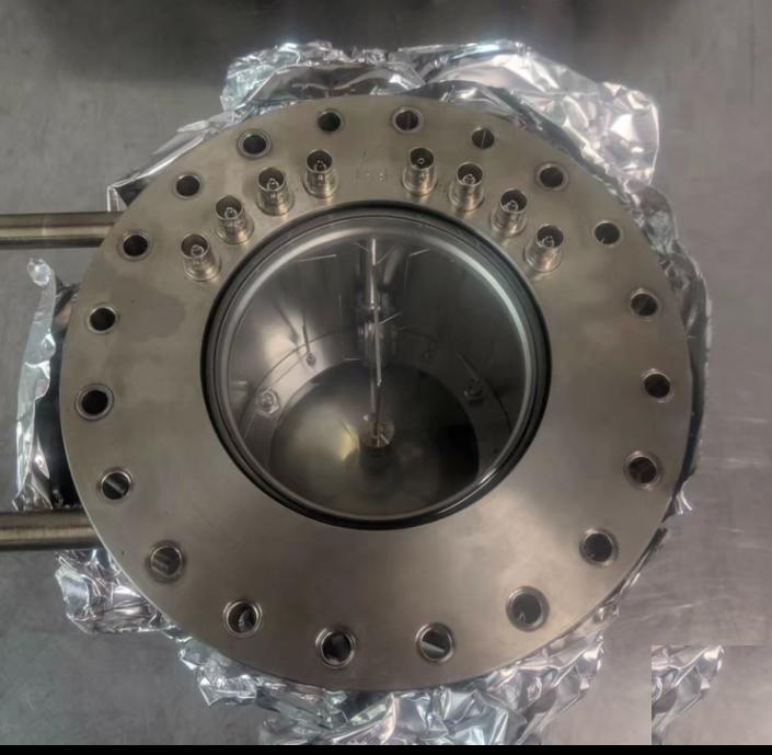 LEED UHV MBE