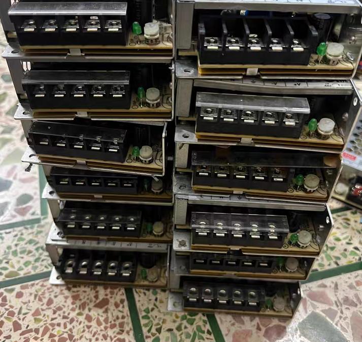 LRS-50-5    50W  5V  10A                                   12    17