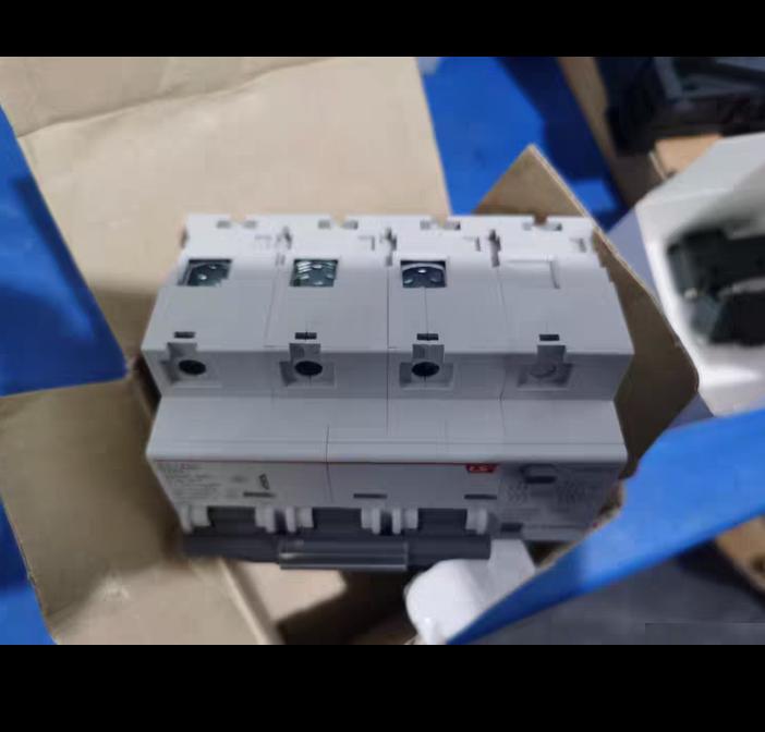 LS AC-9 3 BK63N D6 2 RO63C C50 1 RO125C 100A 1 ABS33B 15A