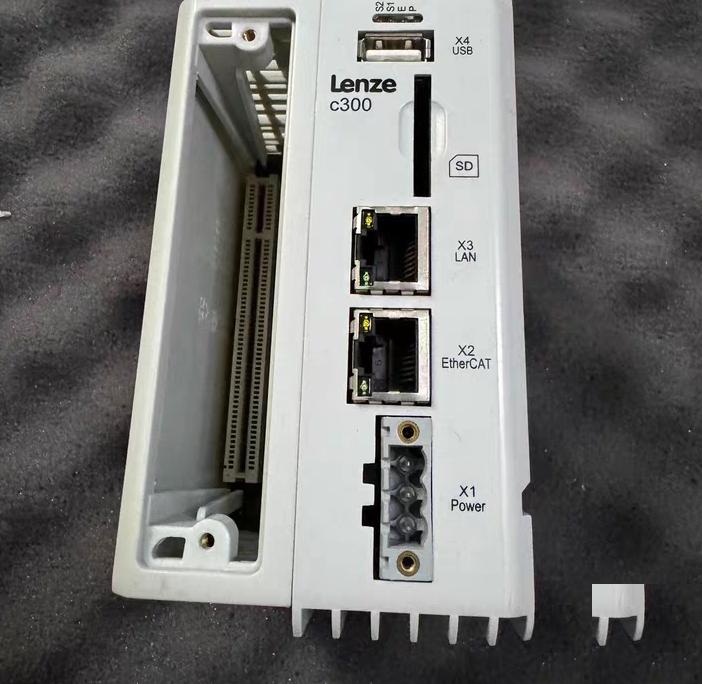 Lenze C300 G30GAC00000F3G8XXX-02S3C300000