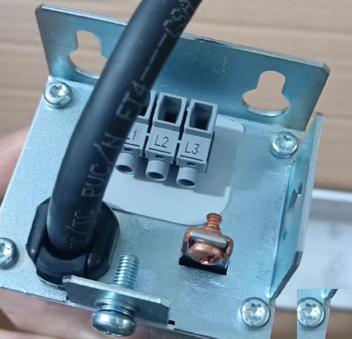 Lenze E84AZESR2224SD 5000 G11-2