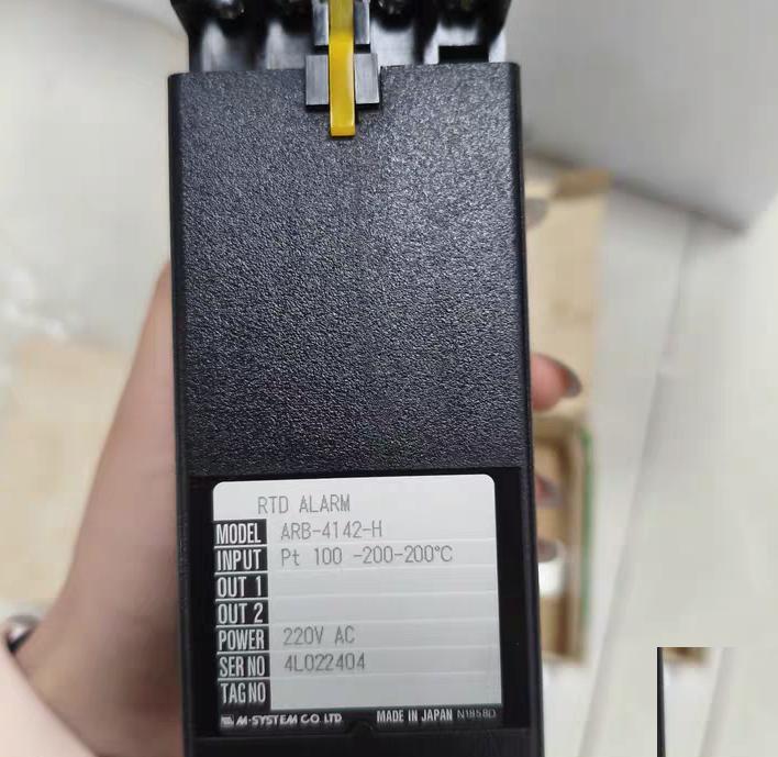 M-SYSTEM ARB-4142-H Pt100 -200 200℃ 220V AC
