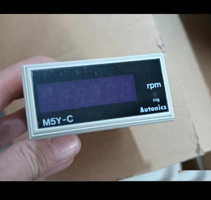 M5Y-C 300 G6-4