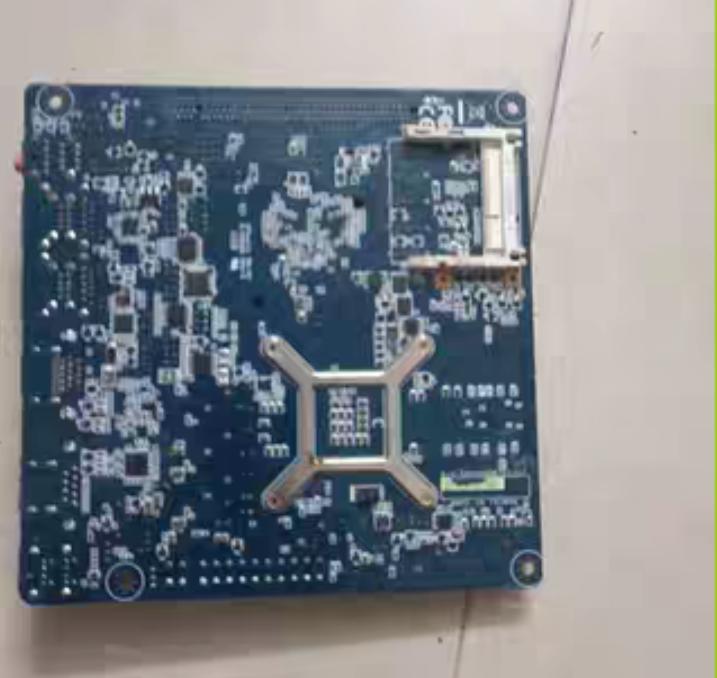 MANO860 17 17cm 4 USB 3 SATA 6