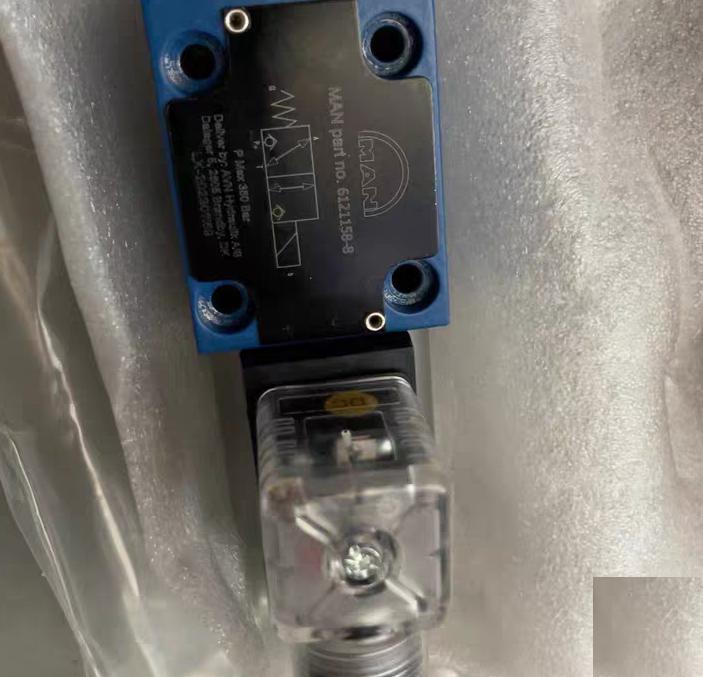 MAN 6121158-8 3 2-way P Max 350 Bar
