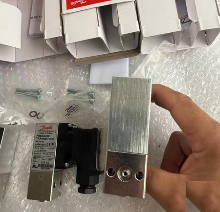 MBS 5100 060N1061 0-6bar 4-20mA 10-32V 4